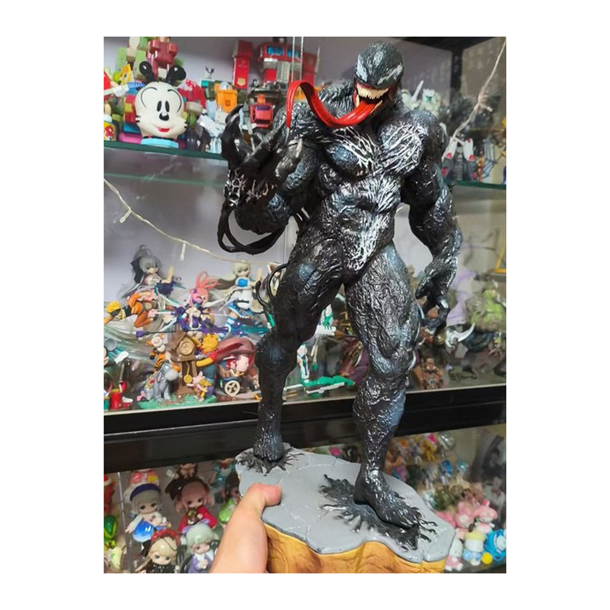 Hot Toys Venom Charakterfigur aus Kunststoff in Schwarz, Höhe: 30 cm - Bild 1
