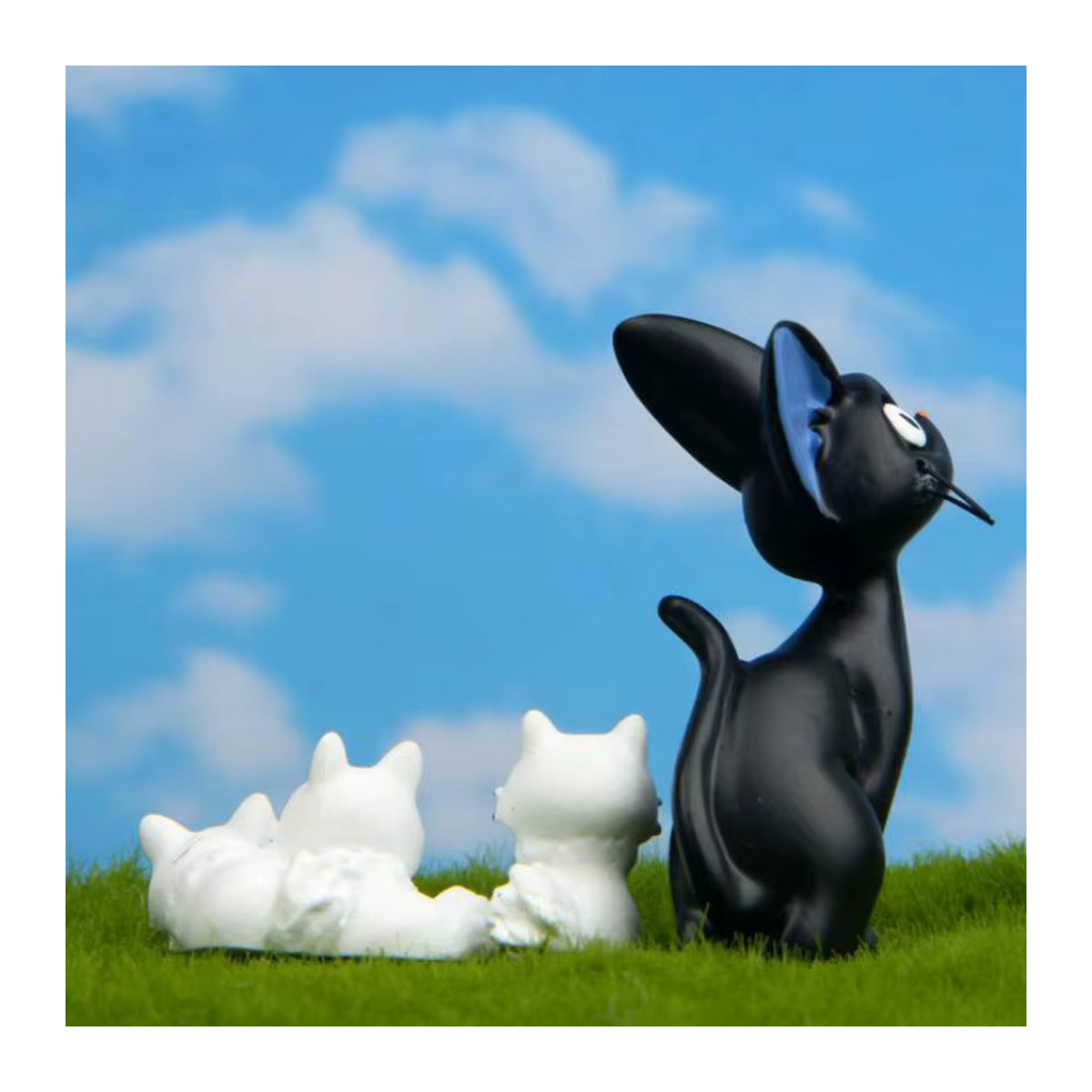 HOTUOCHO Kawaii Katzenfiguren aus Kunstharz in Schwarz und Weiß für Kinder und zur Dekoration - Bild 5