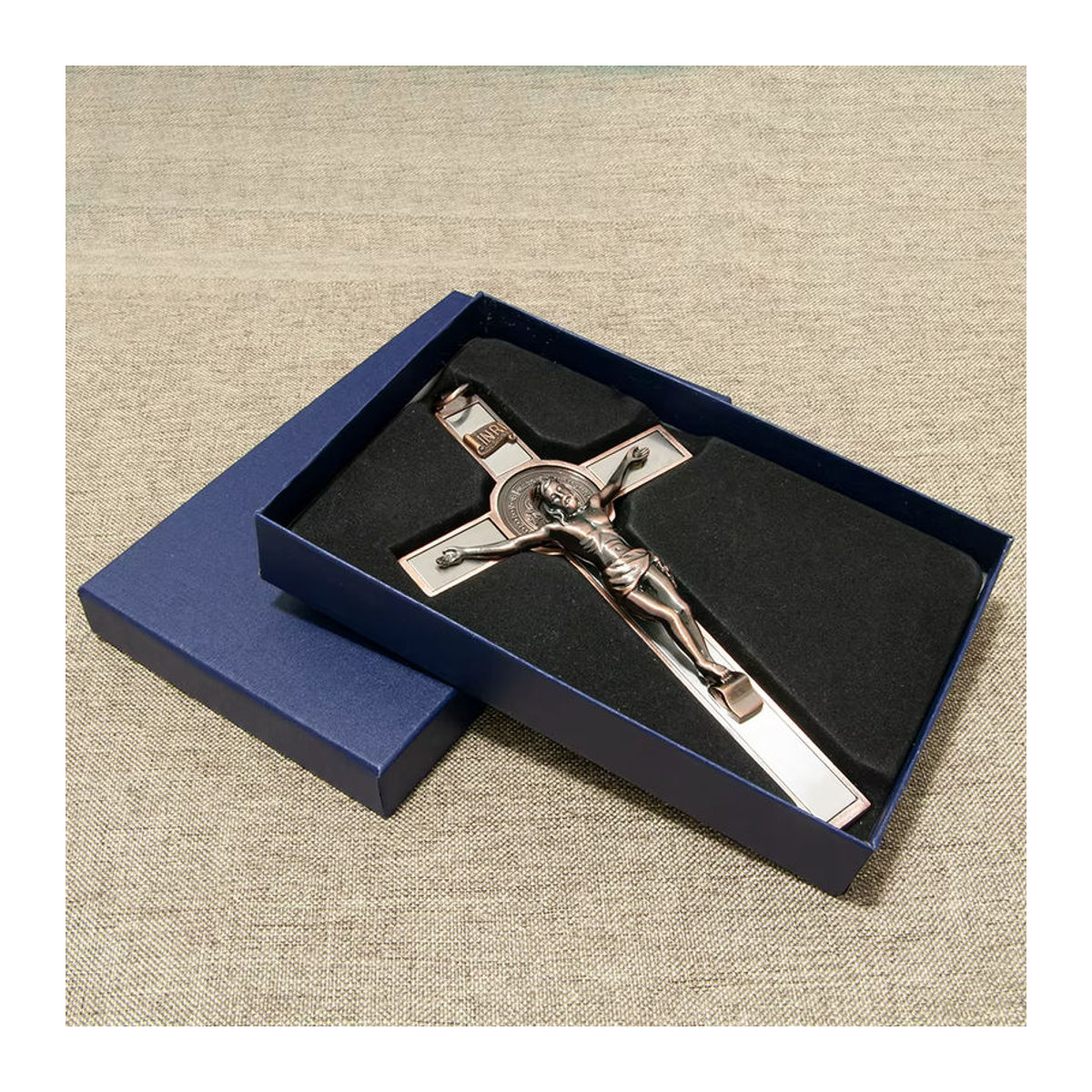HTISOK Katholisches Kreuz aus Zinklegierung in Silber mit St. Benedikt-Medaille und INRI als religiöse Wanddekoration - Bild 4