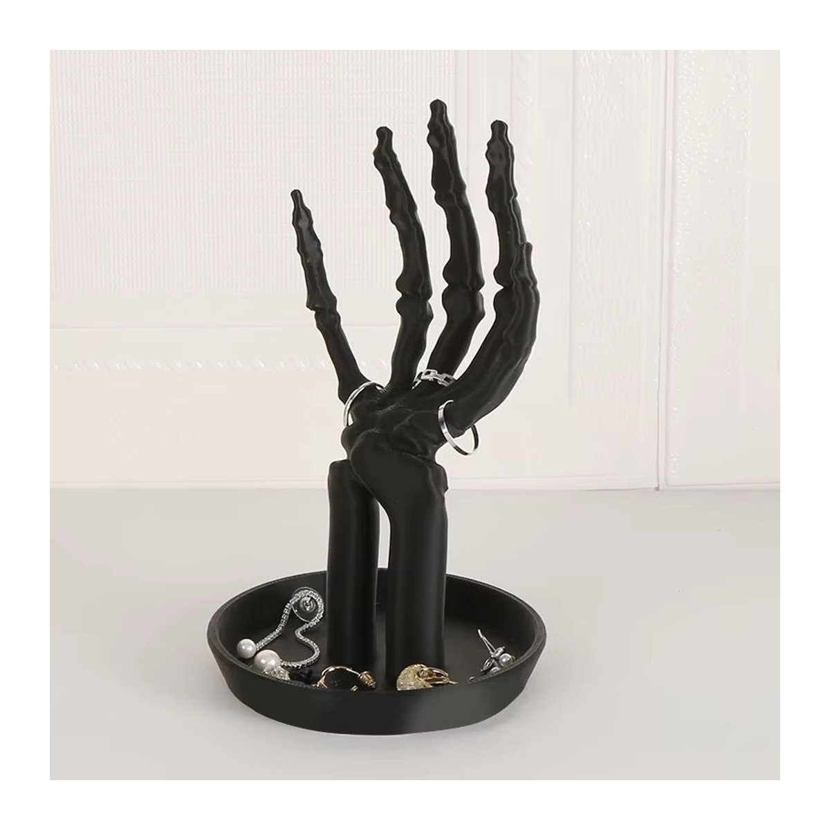 HWetR Gothic Skeleton Hand Schmuckständer aus Kunststoff in Schwarz für Halsketten und Ohrringe - Bild 5