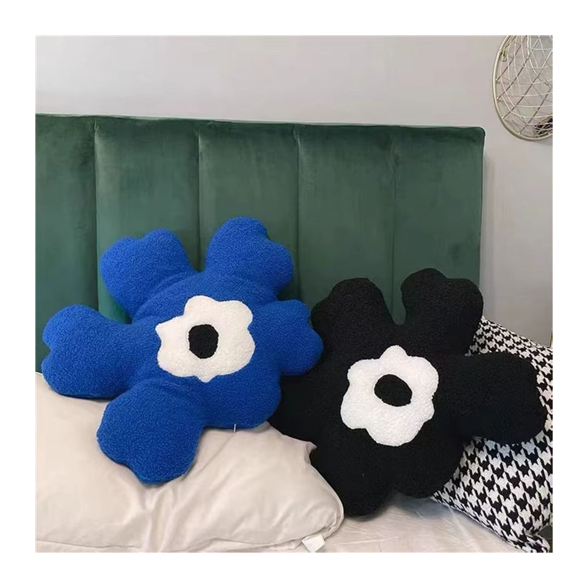 Ins Blaue Blume Dekokissen mit Gänseblümchen-Stickerei für Wohnzimmer und Schlafzimmer - Bild 3