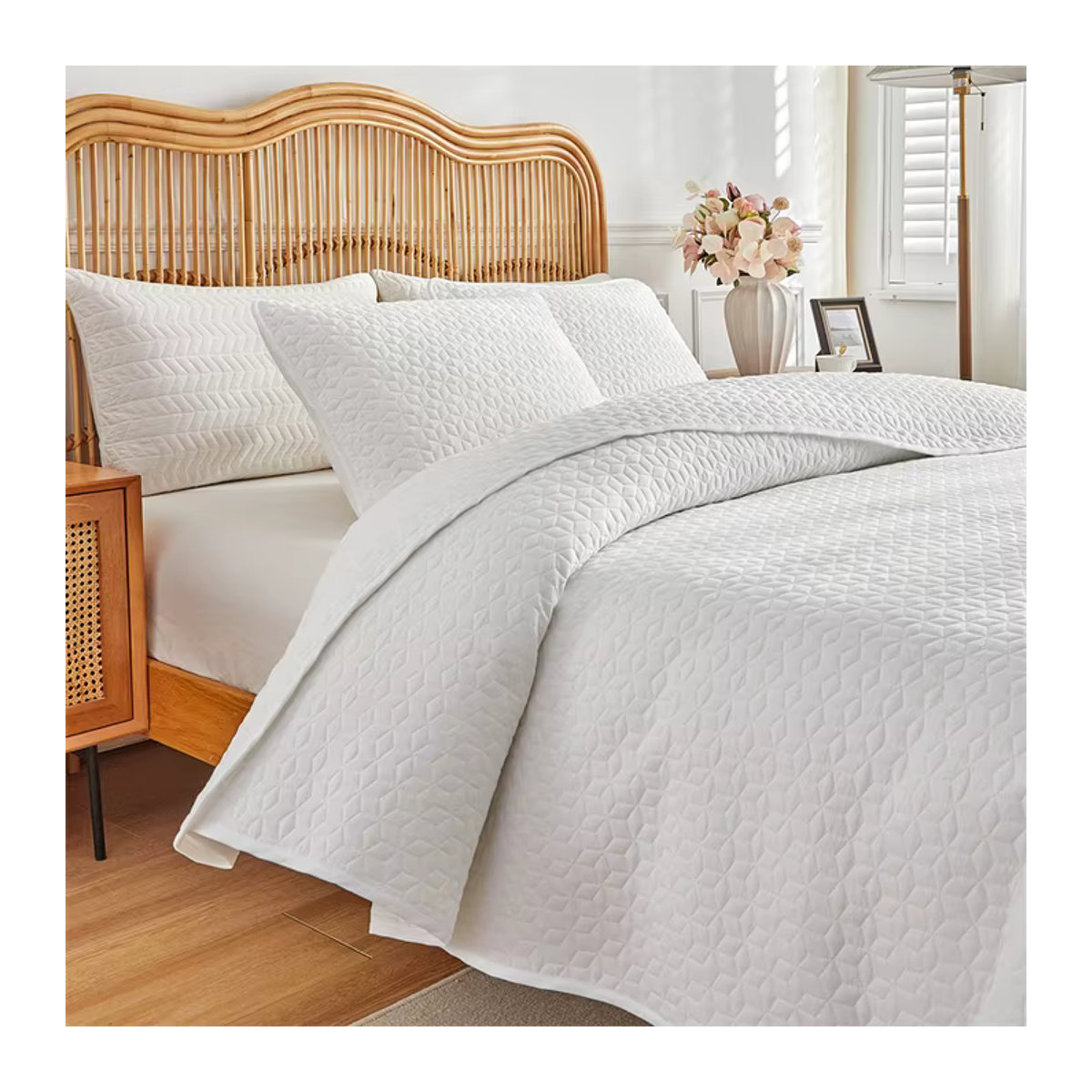 IvaRose HOME TEXTILE 3-teiliges Bettdecken-Set aus gestepptem Polyester in Weiß mit Kissenbezügen - Bild 2