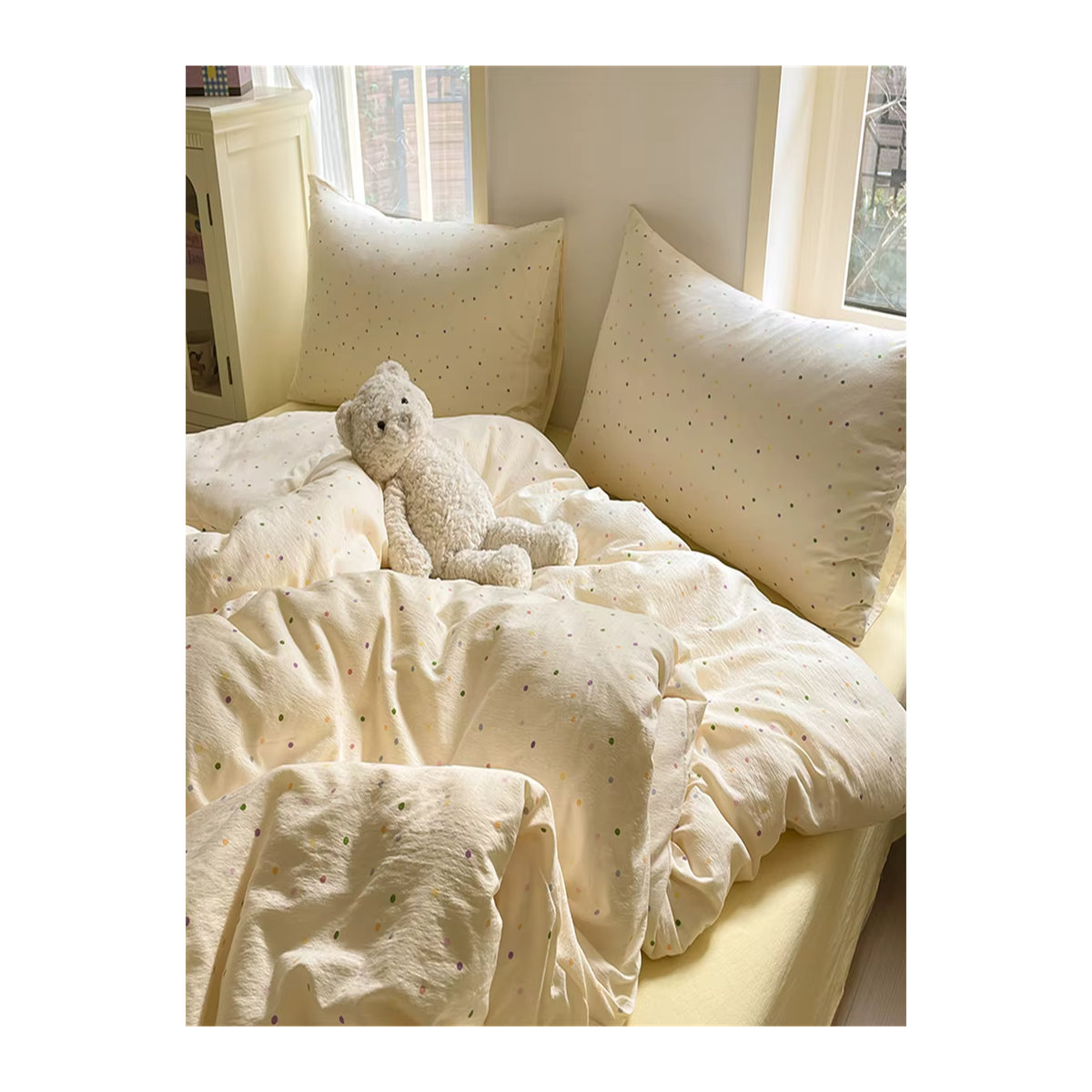 IvaRose HOME TEXTILE Bettwäsche-Set mit Blumenmuster in Weiß, 4-teiliges Mädchen-Bettbezug-Set mit Kissenbezug und flachem Laken - Bild 4