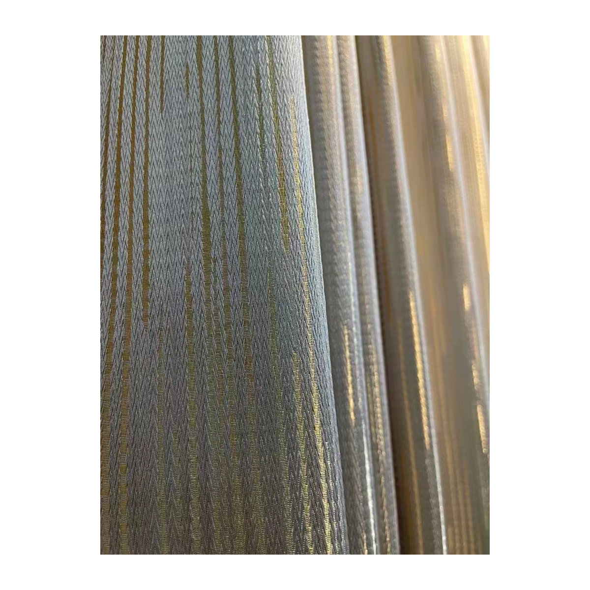 JESSANS Verdunkelungsvorhänge aus Jacquard mit horizontalen Streifen und Goldlinie in Grau - Bild 6