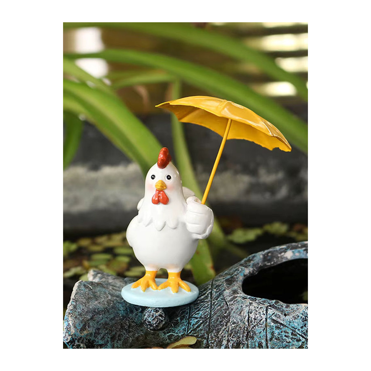 Jessica Hühnerfigur mit Regenschirm aus Kunstharz als Gartenstatue für Terrasse und Miniatur-Gartendekoration in Weiß oder Bunt - Bild 7