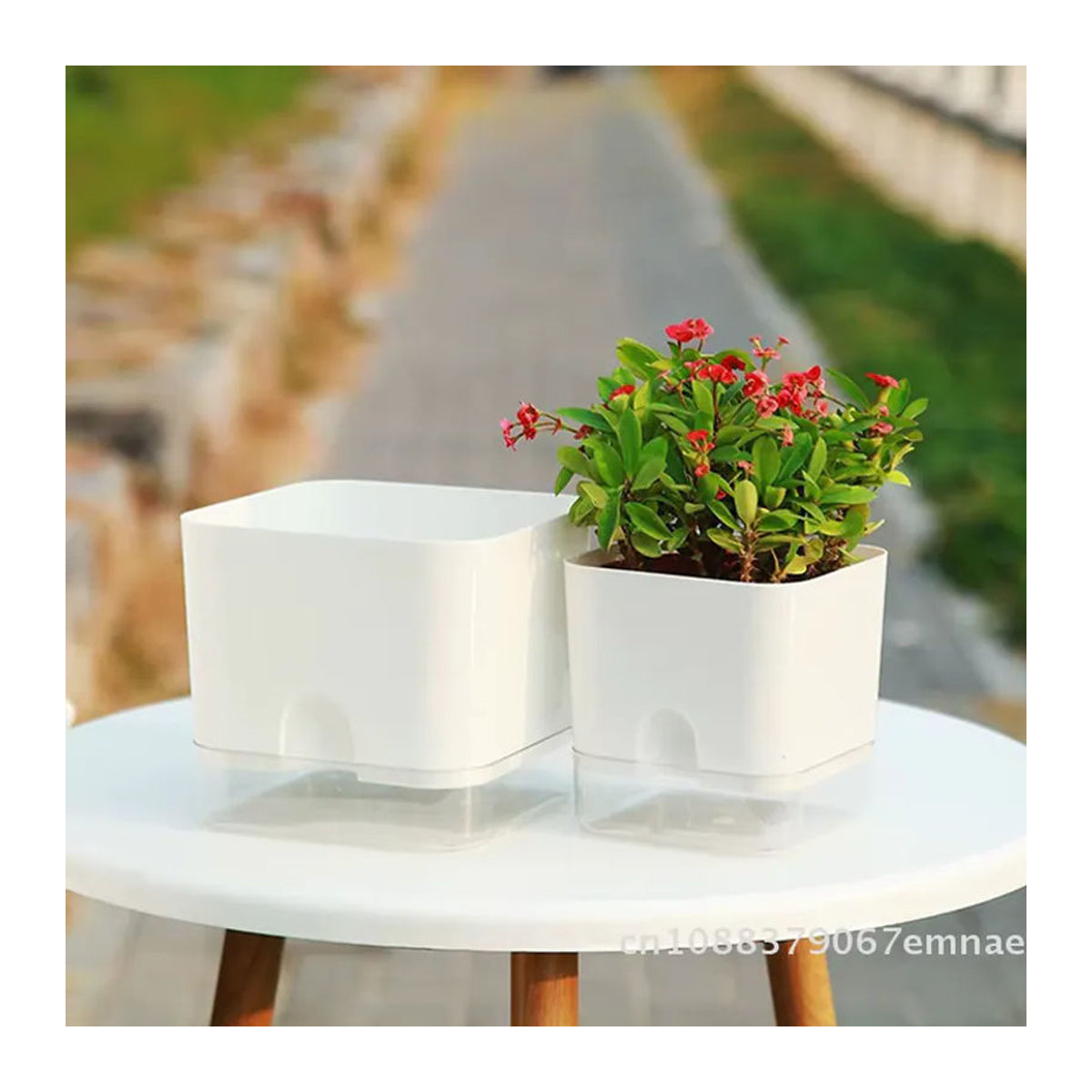 JETTING Doppelstöckiger Lazy Garden Blumentopf mit magnetischem Selbstbewässerungssystem aus Kunststoff in Weiß - Bild 2