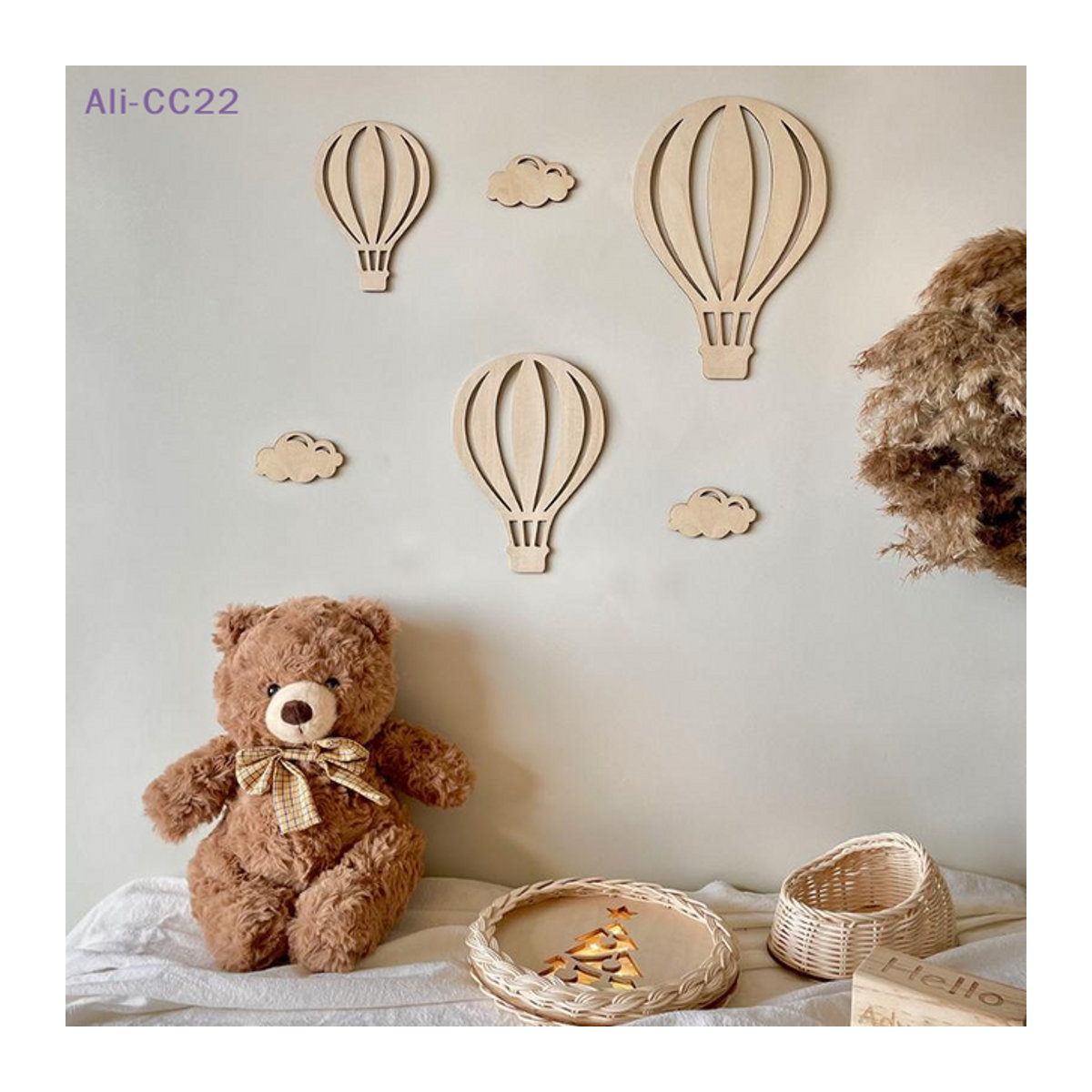JETTING Holz-Wandsticker-Set mit Heißluftballon, Wolken und Sternen in Beige für Kinderzimmer im skandinavischen Design - Bild 1