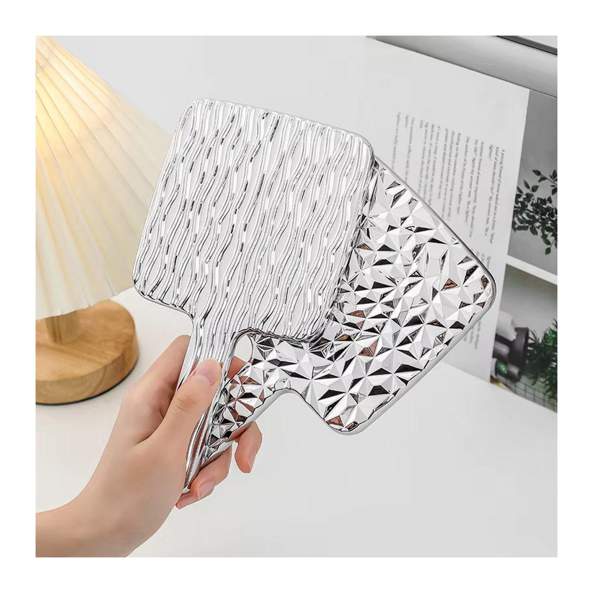 JETTING Mini-Handspiegel aus Metall, quadratischer Desktop-Make-up-Spiegel in Silber - Bild 1