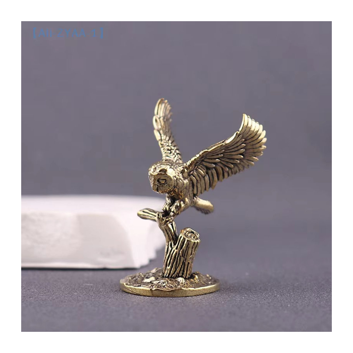 JETTING Retro Eulen-Figur aus Messing in Gold als antikes Desktop-Ornament für deine Dekoration - Bild 1