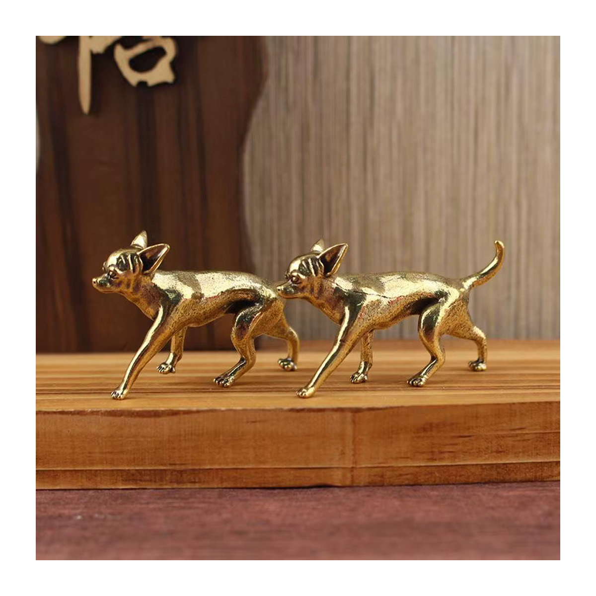 JETTING Tierfigur Haarloser Hund Welpe aus Messing in Gold, stehend - Bild 3