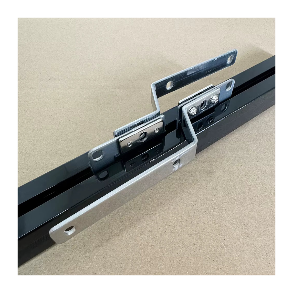 JIALISI Master-Träger für motorisierte Vorhangschienen, 2 Stück, Schwarz, Metall, passend für 11,5 mm Riemen - Bild 3