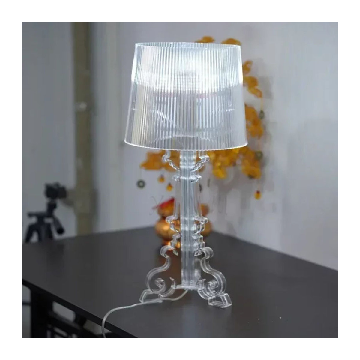 JIANKEXING Barocke Tischlampe in Weiß, Moderne Design-Nachttischlampe für Schlafzimmer und Balkon - Bild 1