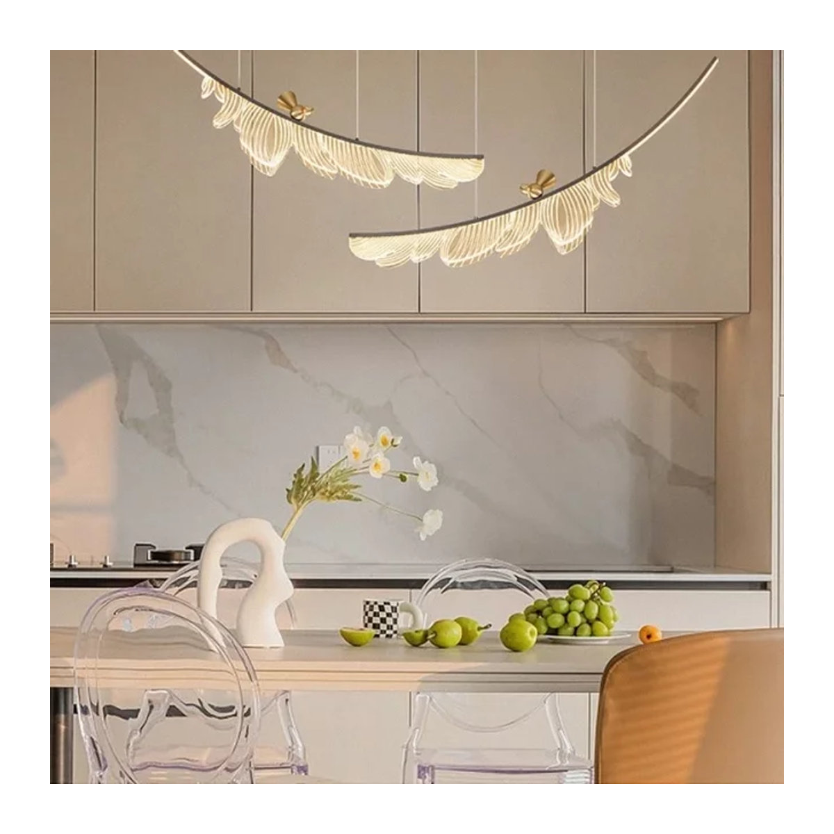 JIANKEXING LED Kronleuchter in Weiß mit modernem Feder-Vogel-Design aus Acryl als kreative Kunst-Dekoration für Wohnzimmer, Restaurant oder Hotel Lobby - Bild 1