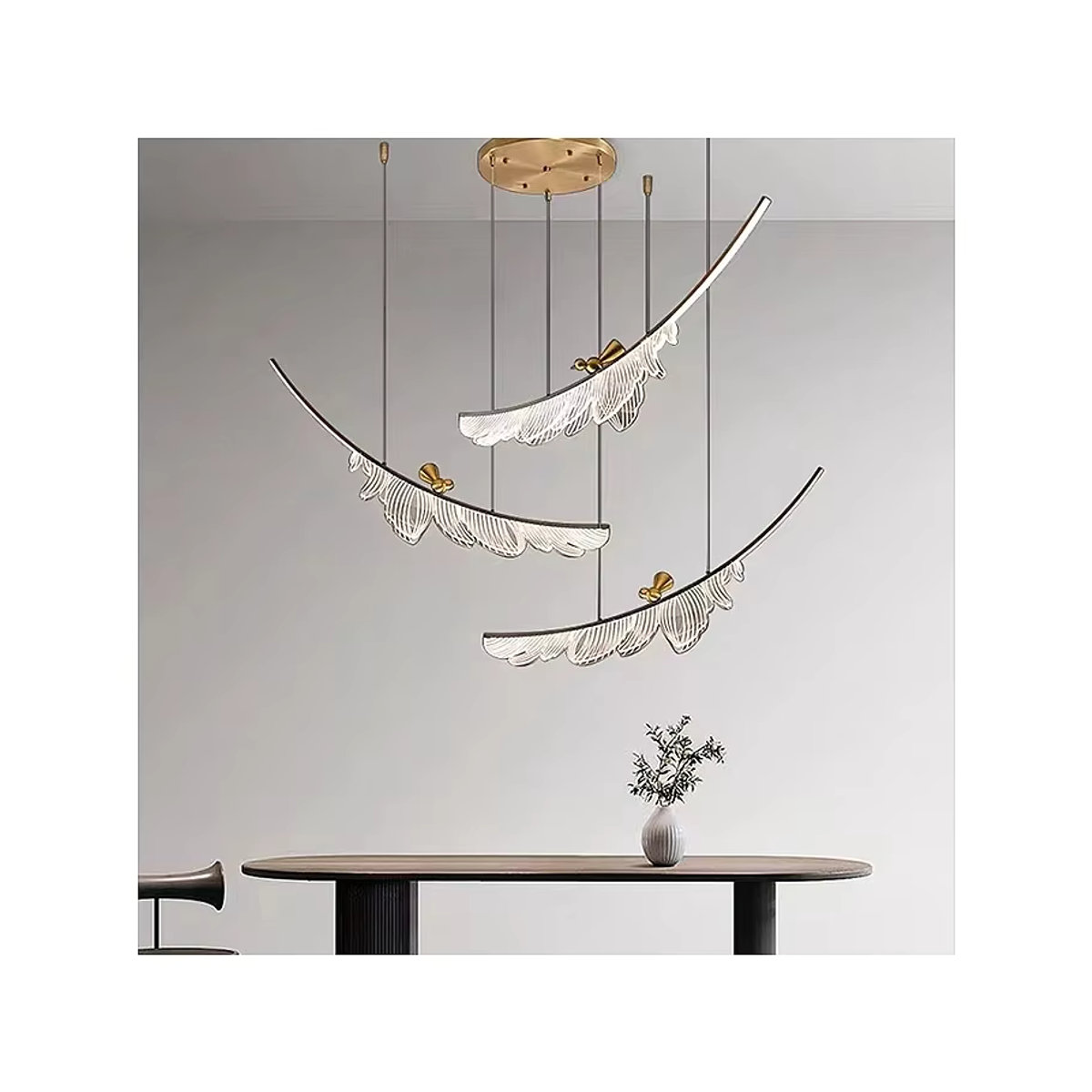JIANKEXING LED Kronleuchter in Weiß mit modernem Feder-Vogel-Design aus Acryl als kreative Kunst-Dekoration für Wohnzimmer, Restaurant oder Hotel Lobby - Bild 2