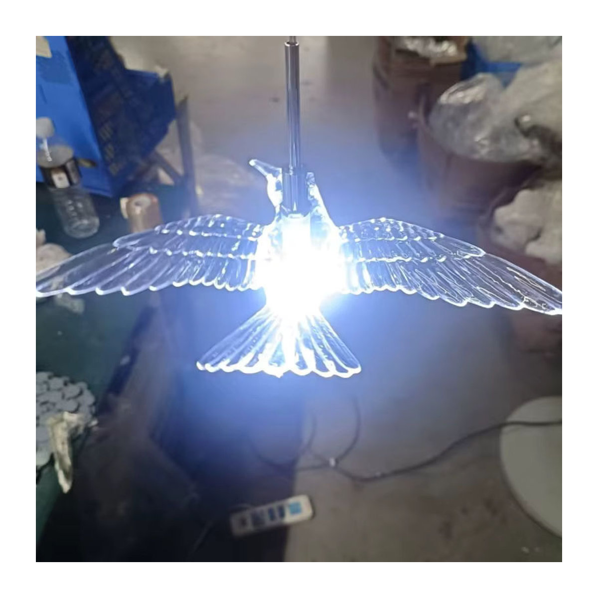 JIANKEXING Moderner LED Kronleuchter aus Glas und Metall in Chrom und Weiß mit Vogel-Design - Bild 5