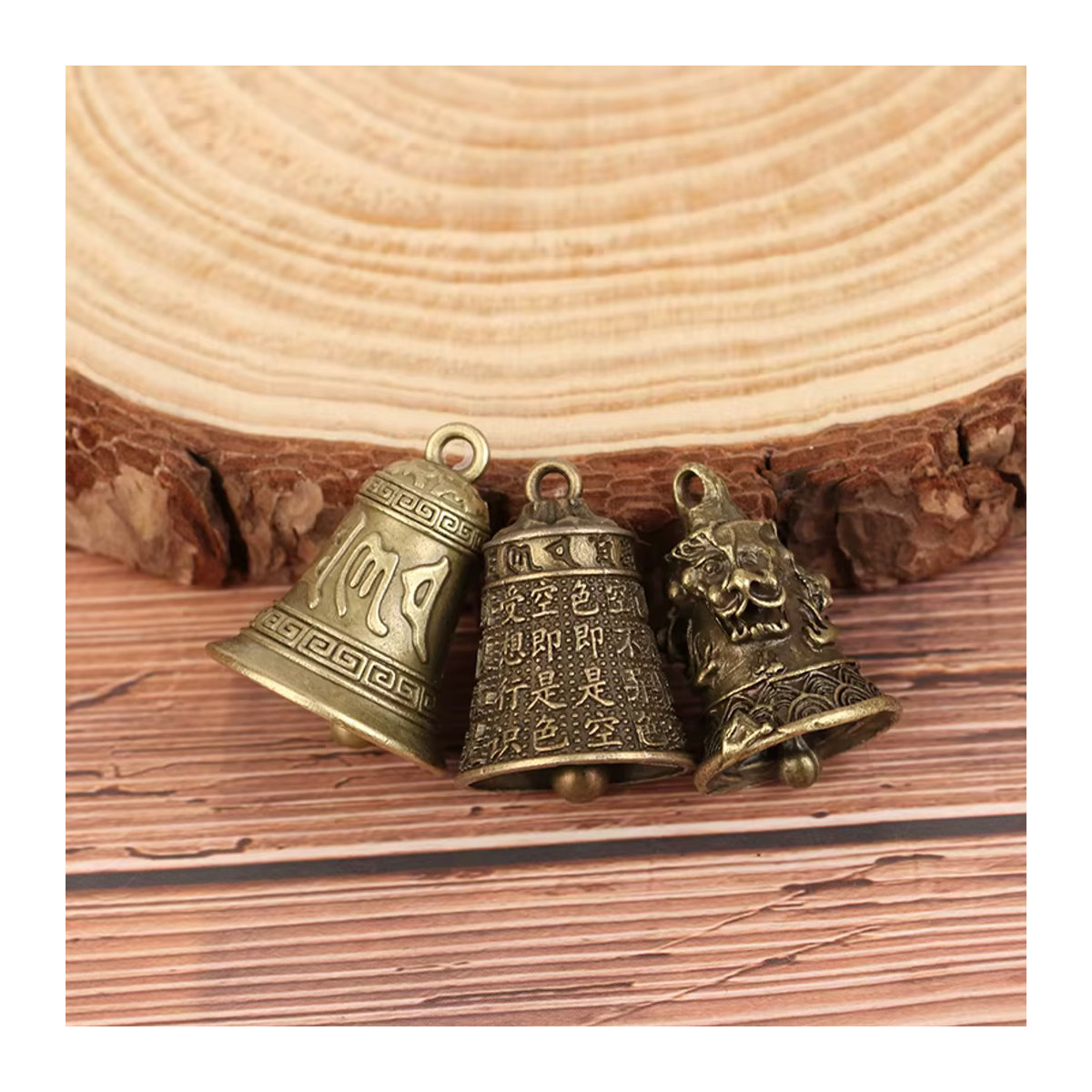 JINHF Retro Windspiel Drei-Löwen-Glocke aus Metall in Gold als Autoanhänger und Mini-Skulptur - Bild 2