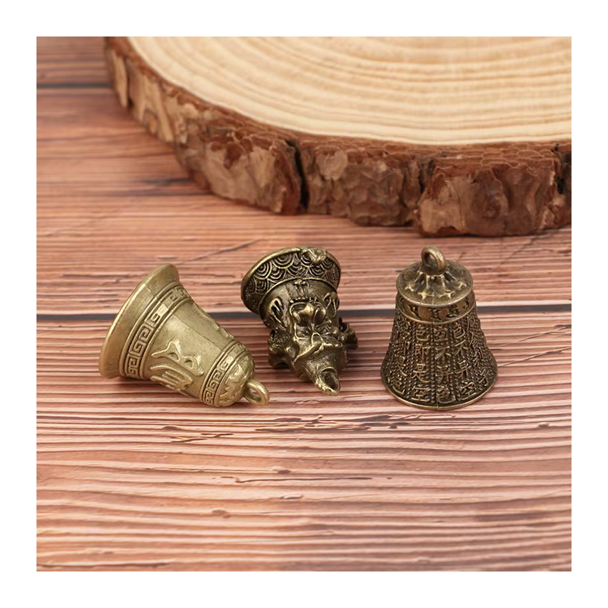 JINHF Retro Windspiel Drei-Löwen-Glocke aus Metall in Gold als Autoanhänger und Mini-Skulptur - Bild 3