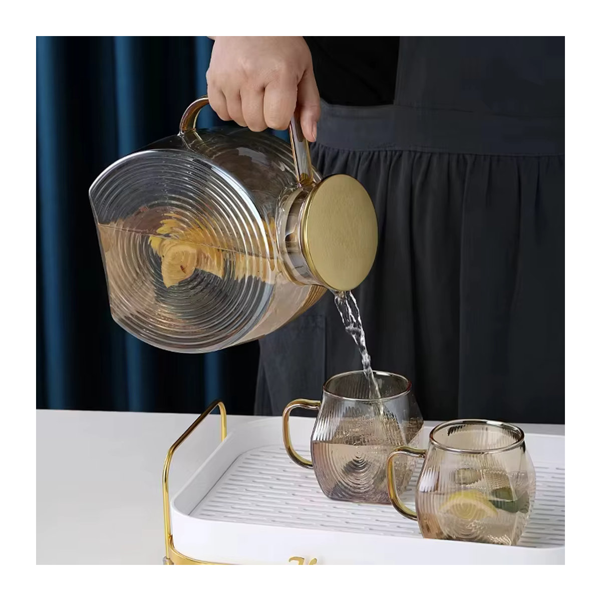 JIUAN Kühlschrankflaschen Set aus hitzebeständigem Glas in Braun, skandinavisches Design, 2,5 l pro Flasche - Bild 4