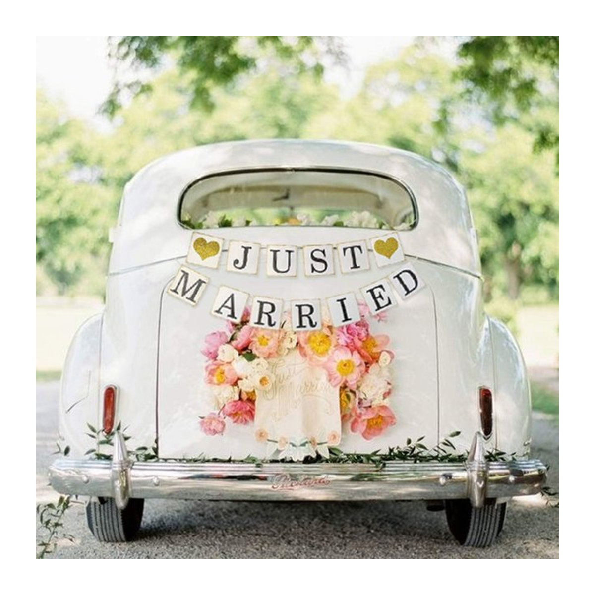 JUST Married Banner Goldglitter Hochzeit Dekoration mit Wimpeln in Gold und Schwarz - Bild 1