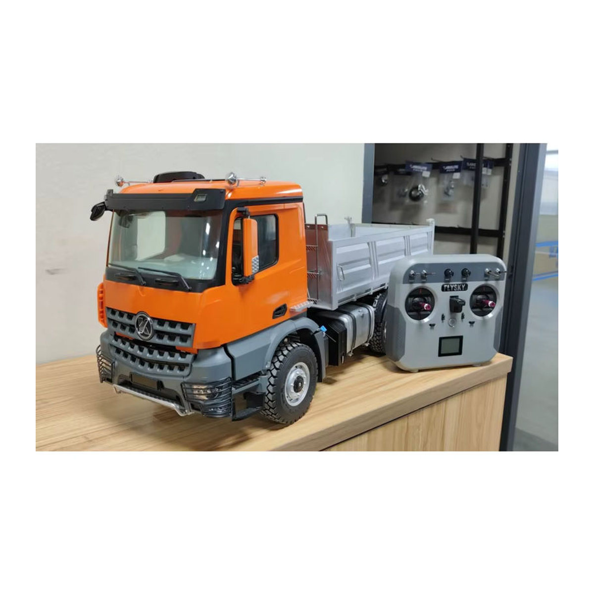 KABOLITE 5702 RC Kipper 6x6 Elektrisches Hebe-Dumper Modell mit Sound und Licht in Silber und Orange - Bild 4