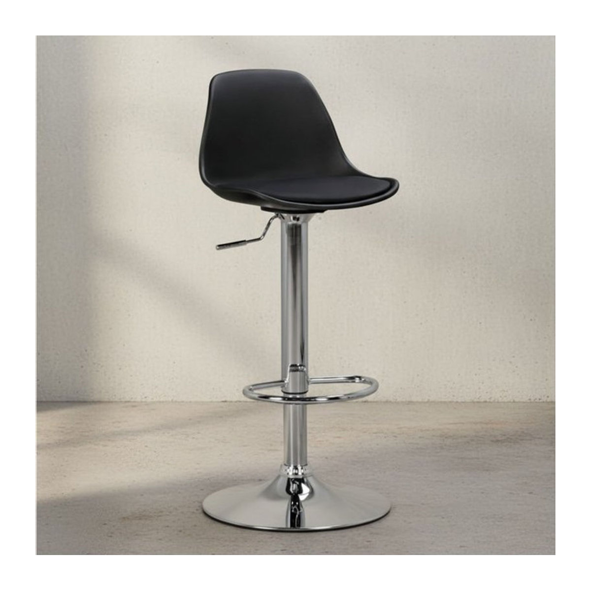 KADIMA DESIGN Barhocker BERN in Schwarz mit Kunstleder und Chromgestell, modern und 360 Grad drehbar, H: 104 cm, B: 40 cm, T: 40 cm - Bild 1