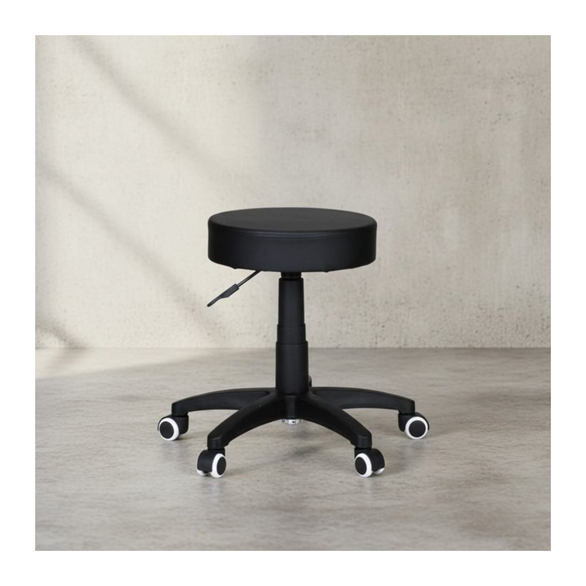 KADIMA DESIGN Büro- und Kosmetikhocker mit Leder-Optik in Schwarz, 360 Grad drehbar, höhenverstellbar 44-55 cm - Bild 1