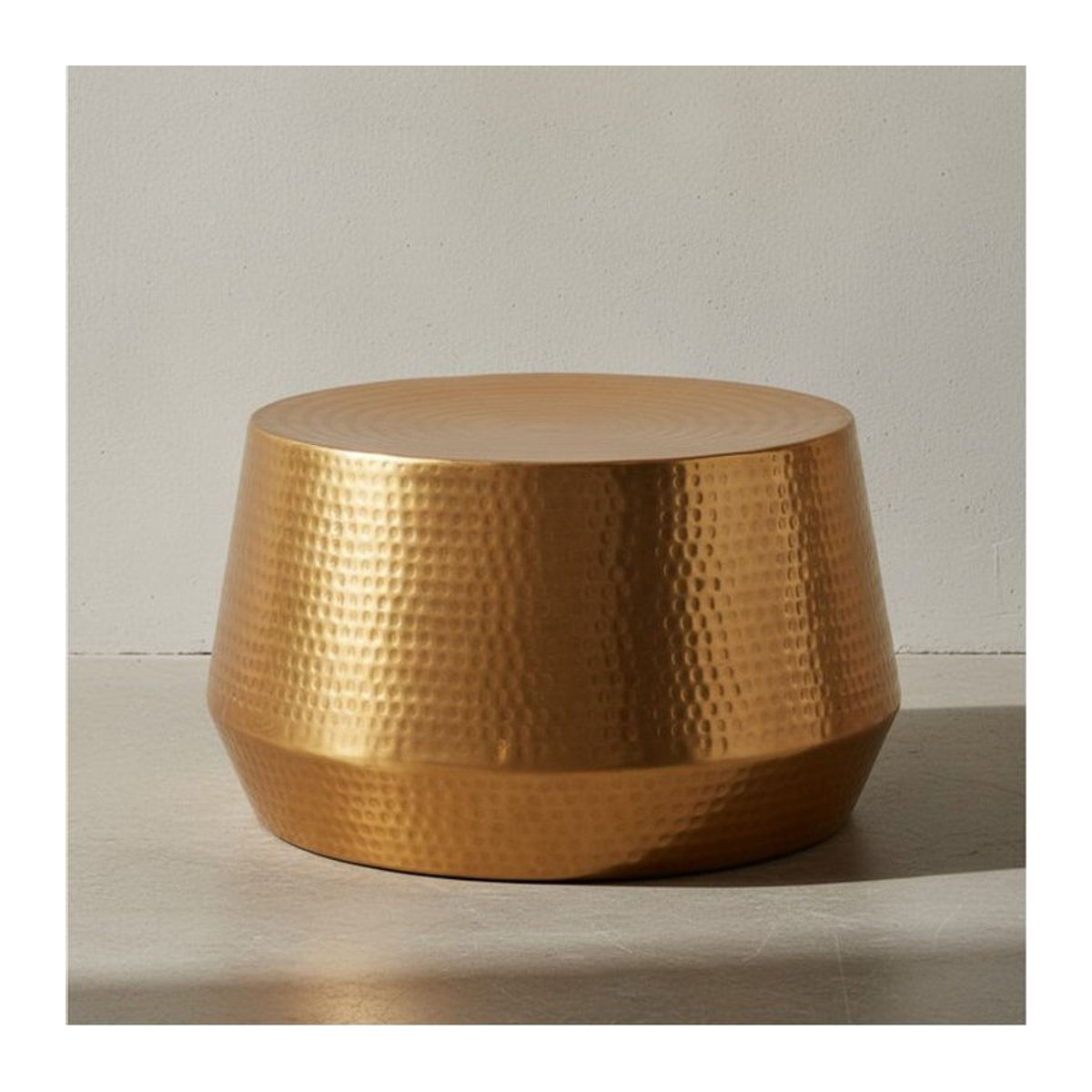 KADIMA DESIGN Couchtisch ENNS aus Aluminium in runder Form mit orientalischem Design, Durchmesser: 60 cm, Höhe: 36 cm - Bild 1