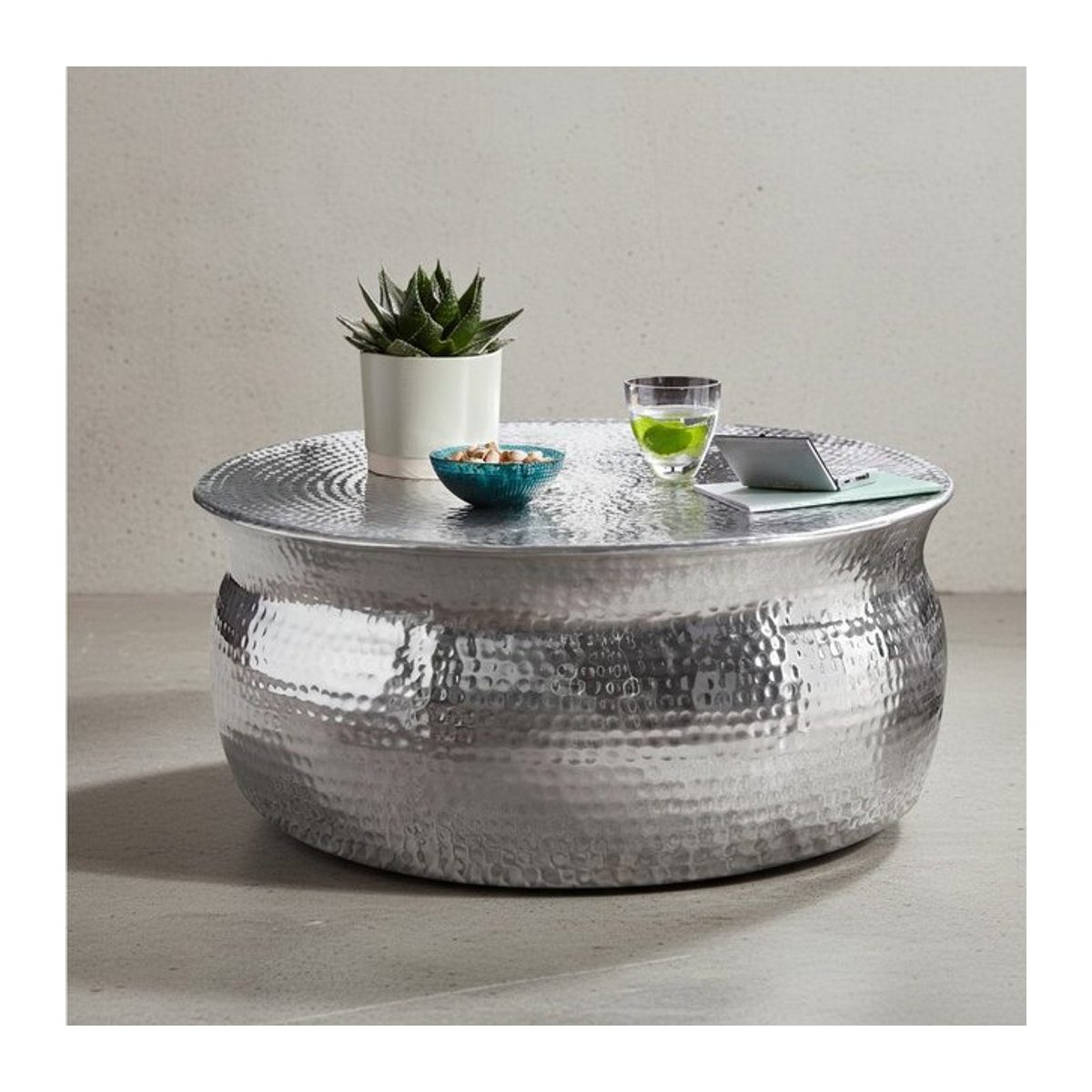 KADIMA DESIGN Orient Couchtisch rund aus Aluminium in Silber - Bild 1