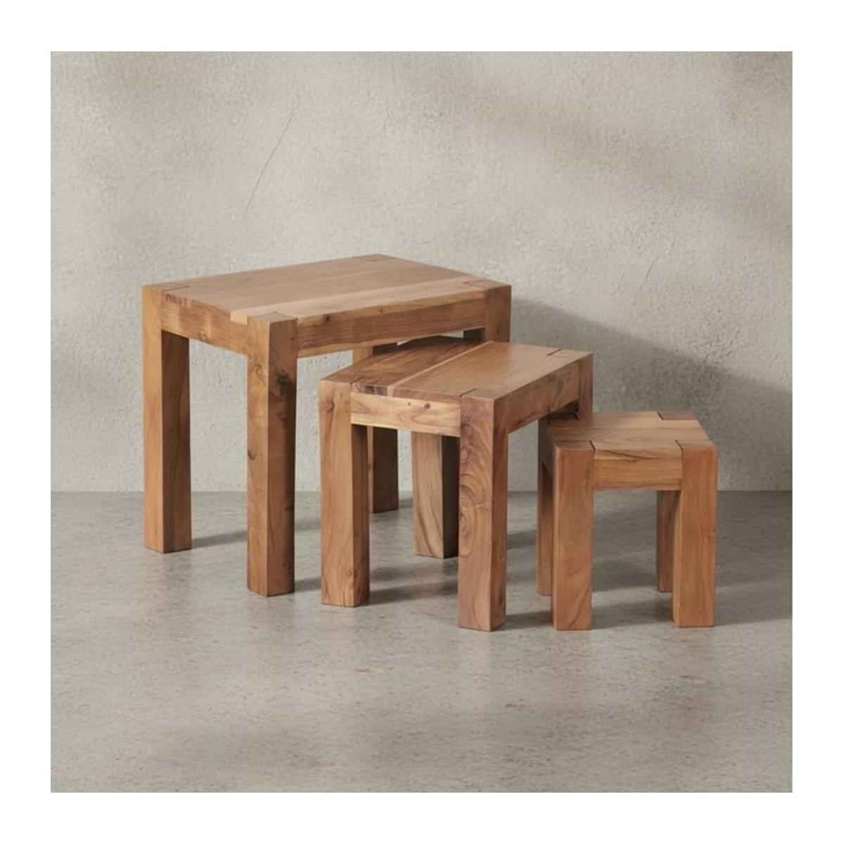 KADIMA DESIGN Satztisch Set NAKO aus Massivholz in Natur Braun, 3-teilig im Landhaus-Stil, B/T/H: 50 x 45 x 36 cm, 38 x 37 x 30 cm, 30 x 25 x 25 cm - Bild 1
