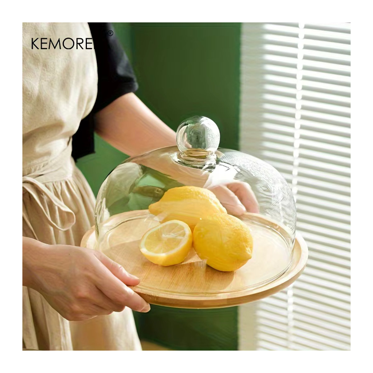 KEMORELA Bambus-Kuchenständer mit transparentem Glasdeckel, rundes Serviertablett aus Bambus und Glas in Braun für Desserts und Snacks - Bild 3