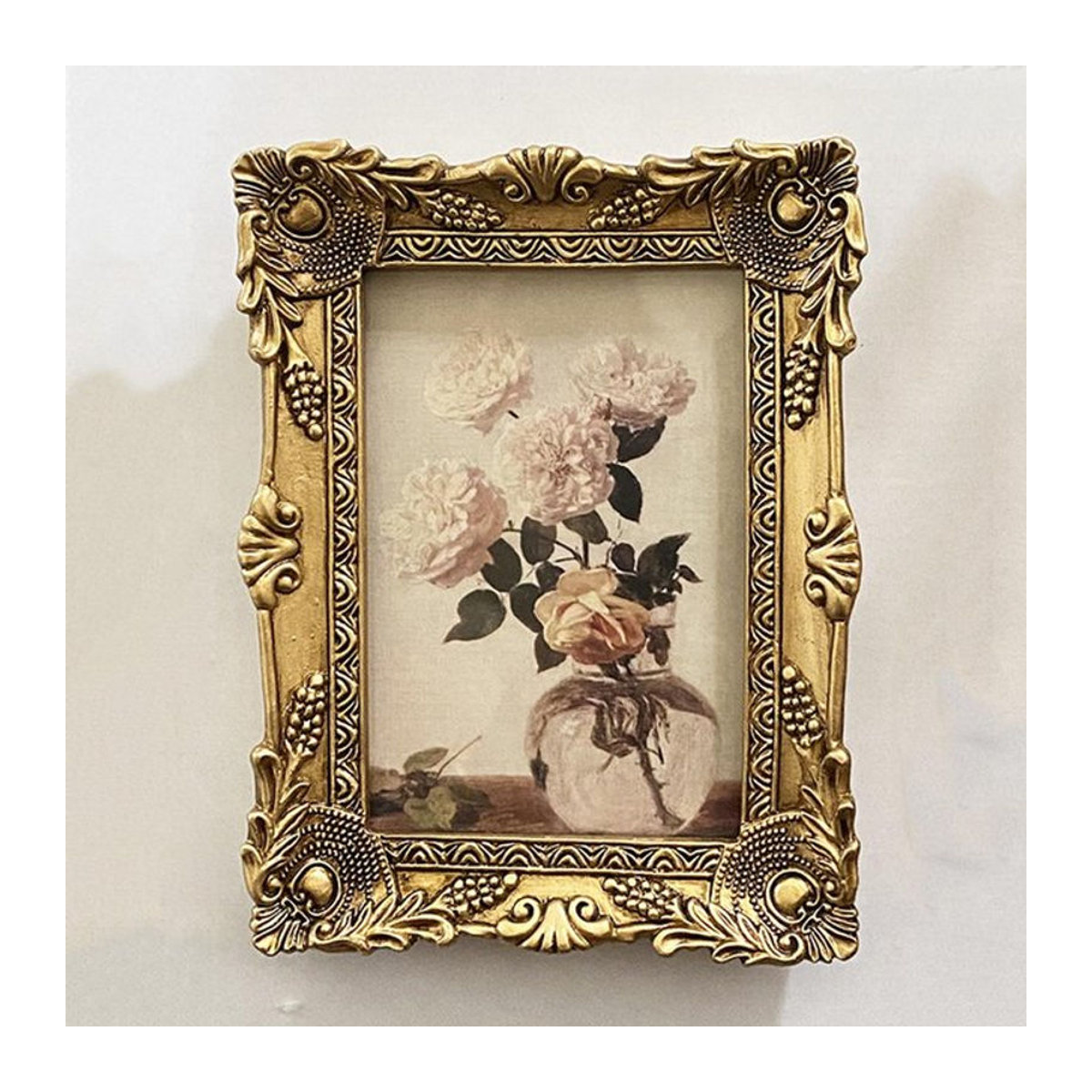 Kesoto Bilderrahmen im Retro-Stil mit floralem Blumenmuster in Gold aus Metall für Tischaufsteller und Wandmontage - Bild 1