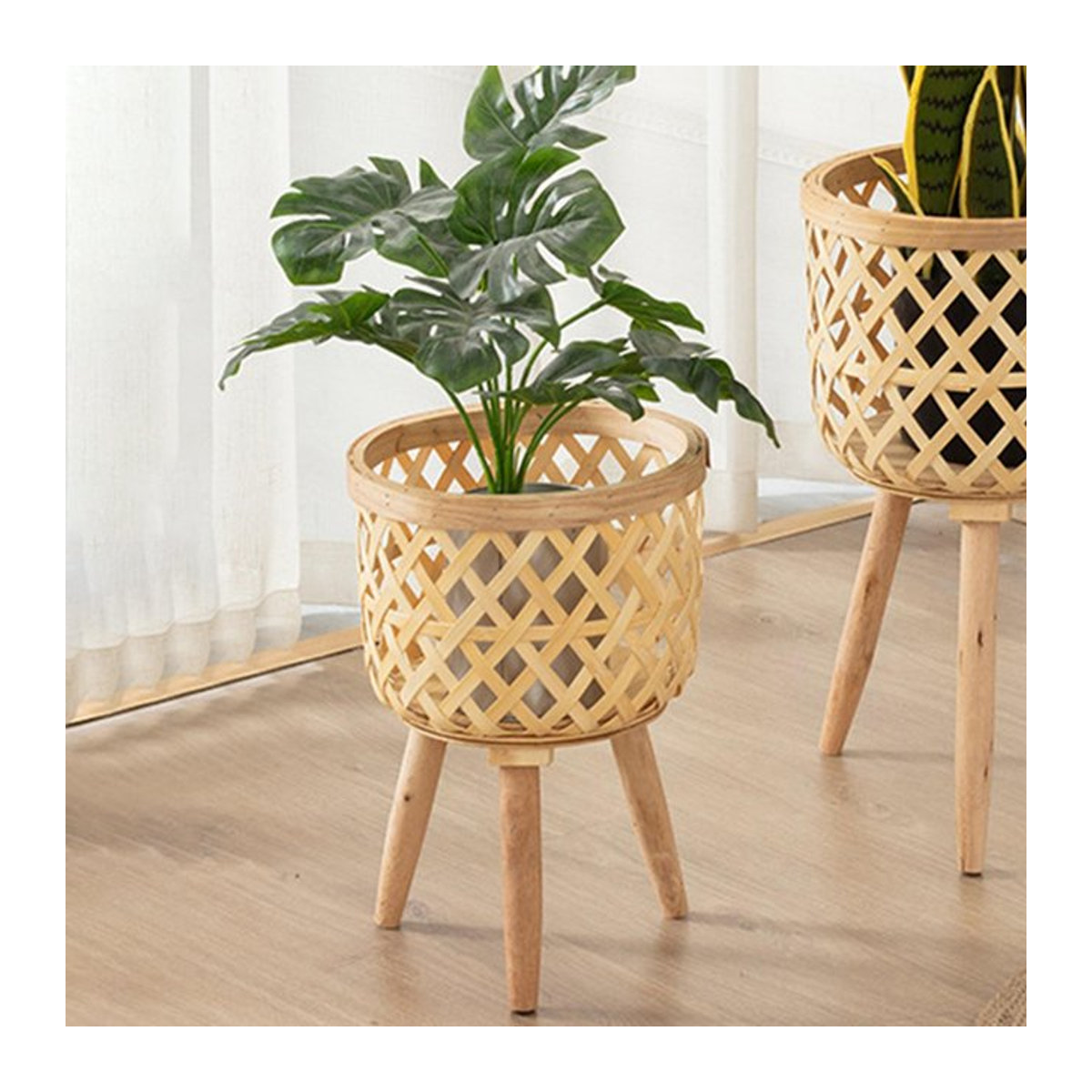 Kesoto Handgewebter Blumenkorb aus Bambus in Beige, Rund und Stehend im Skandinavischen Design - Bild 1