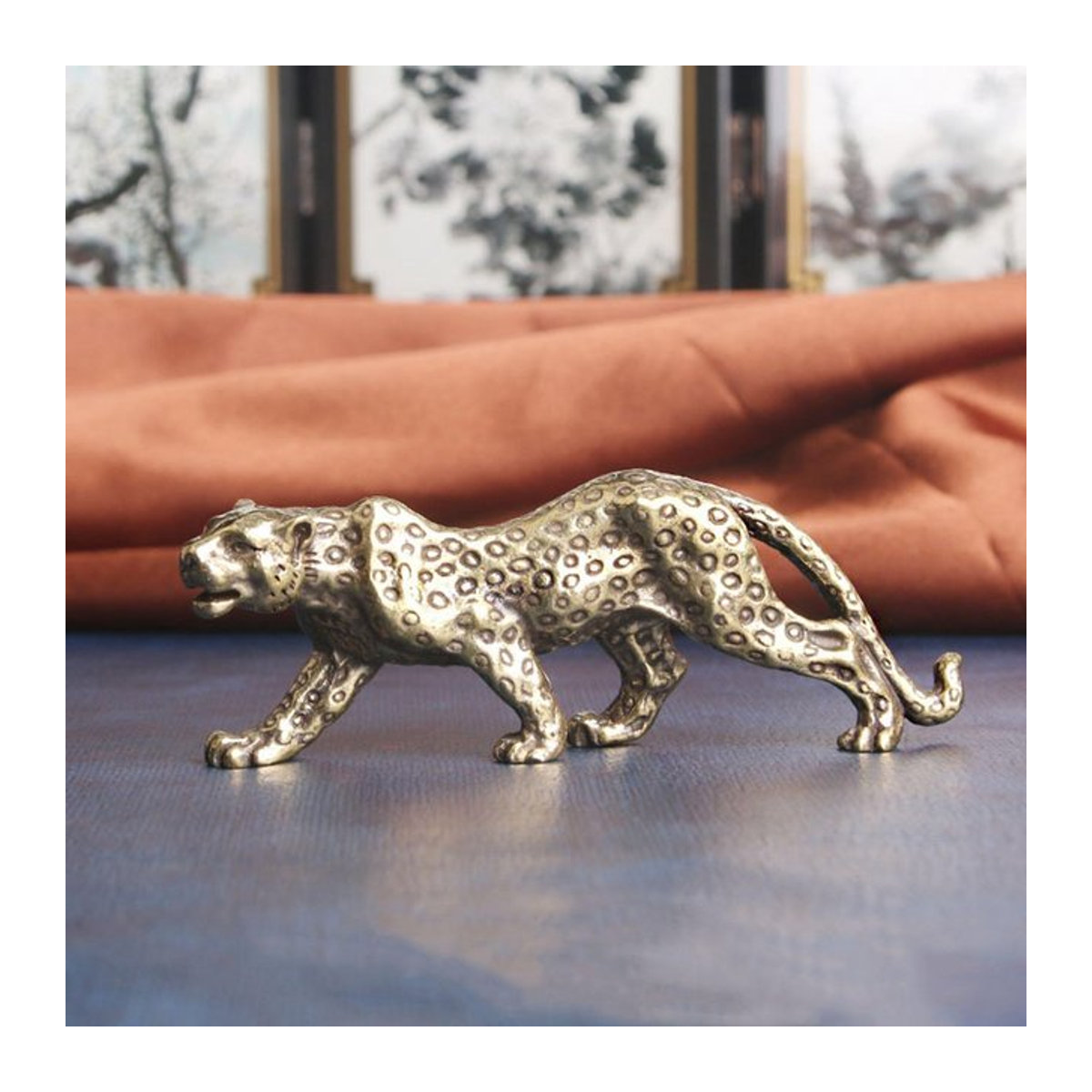 Kesoto Leopard Statue Panther Figur aus Kupfer und Gold in Metalloptik als handgefertigtes Sammlerstück für deine Tischdekoration - Bild 1