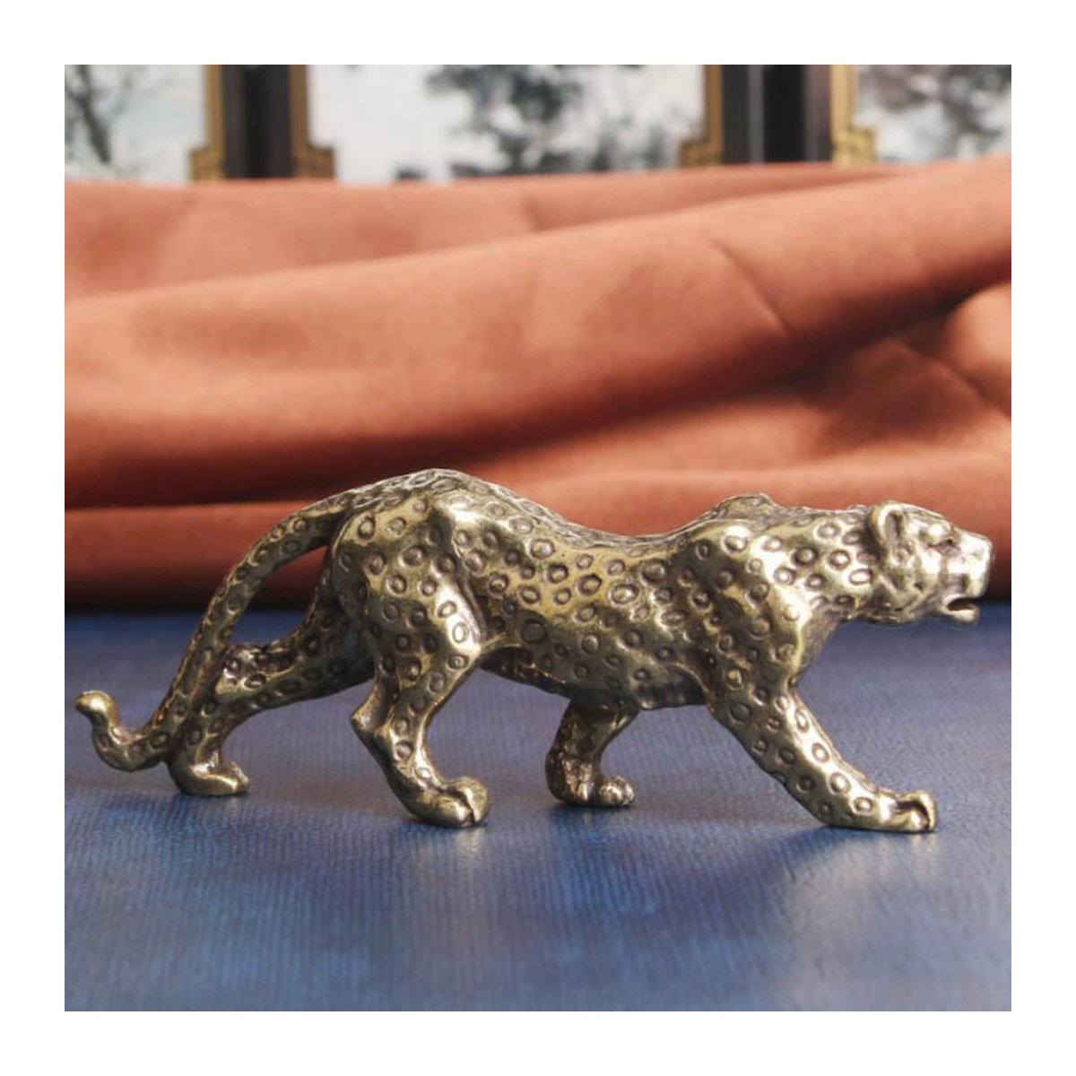Kesoto Leopard Statue Panther Figur aus Kupfer und Gold in Metalloptik als handgefertigtes Sammlerstück für deine Tischdekoration - Bild 2