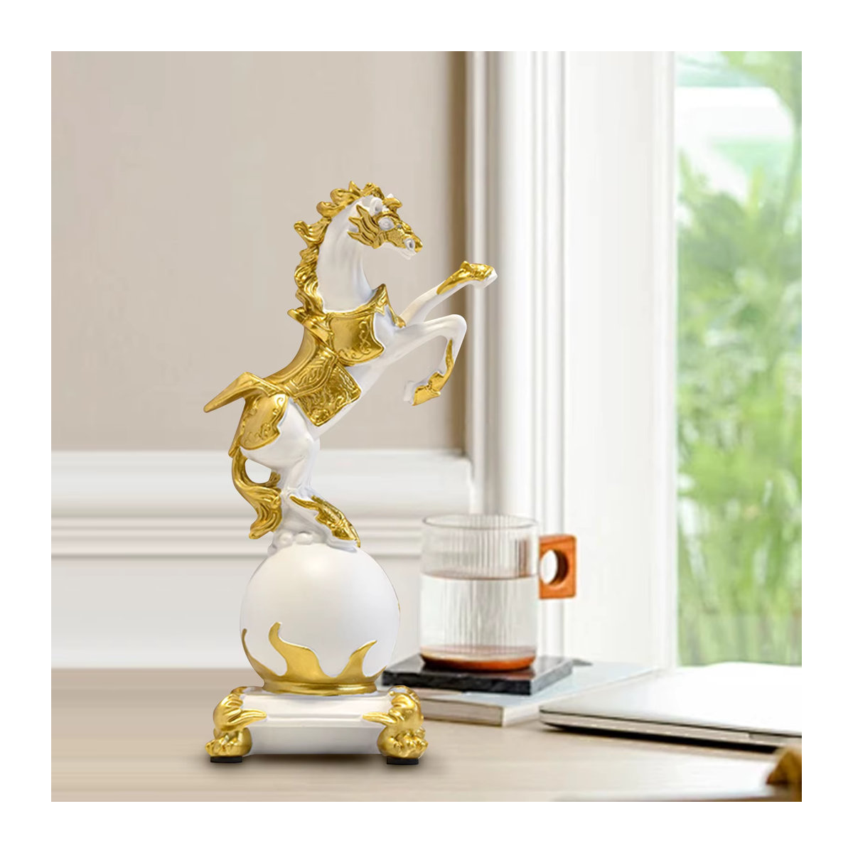 Kesoto Pferd Figur aus Kunstharz als moderne Tier Skulptur für Schreibtisch und Bücherregal in Schwarz und Weiß - Bild 3