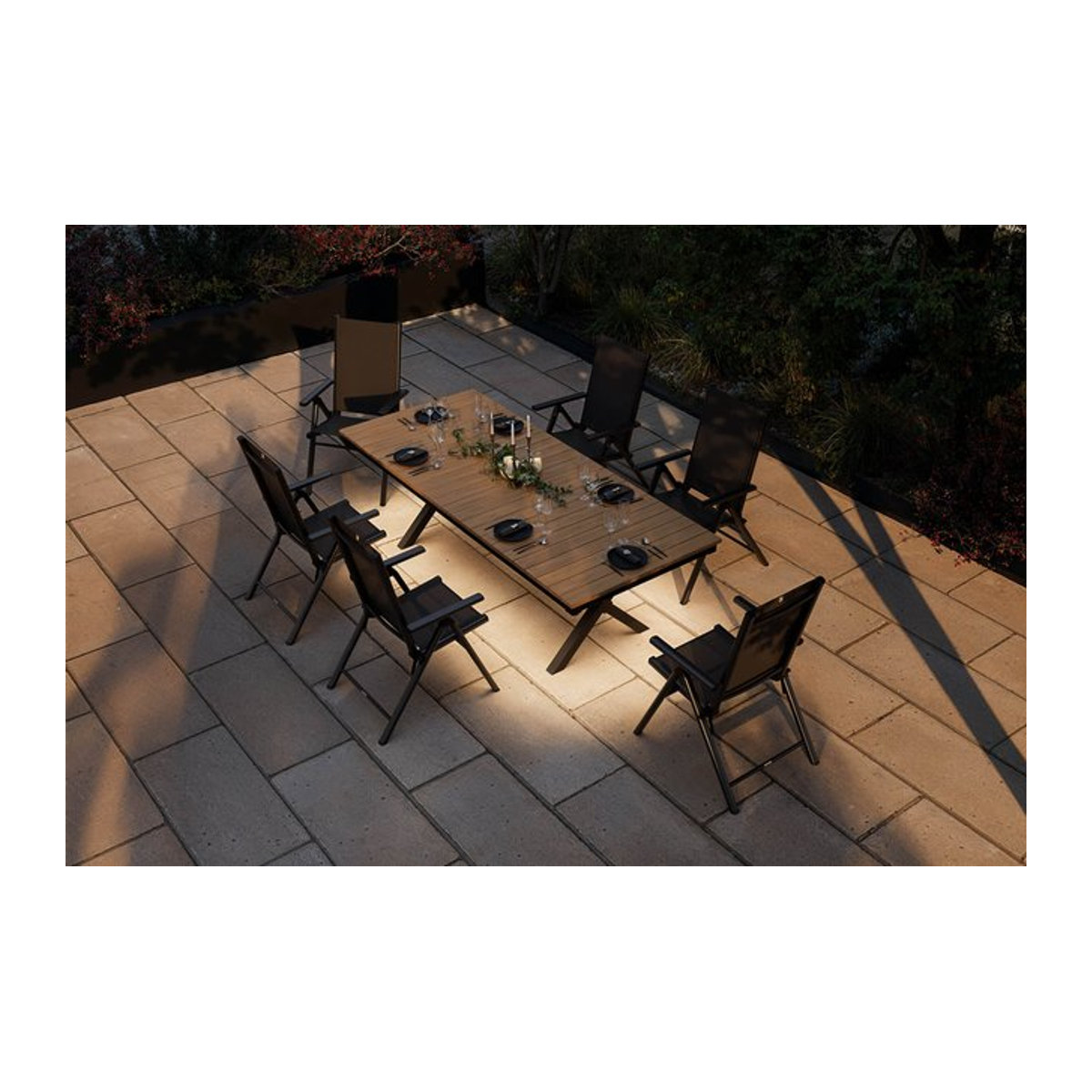 Kettler BasicPlus Pro Garten-Essgruppe mit LED-Beleuchtung in Anthrazit und Braun, B/T: 240 x 103 cm - Bild 1