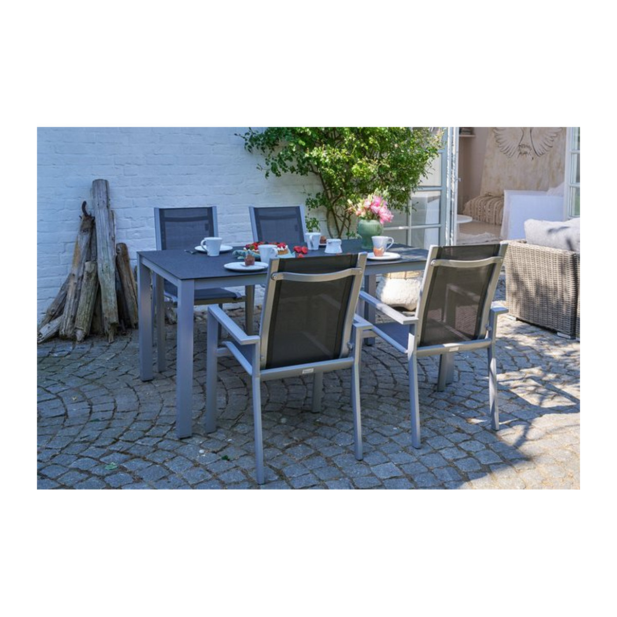 Kettler OUTFLEXX Garten-Essgruppe mit 4 Stapelsesseln, Silber/Anthrazit, Aluminium und Spraystone, B: 160 cm, T: 95 cm - Bild 1