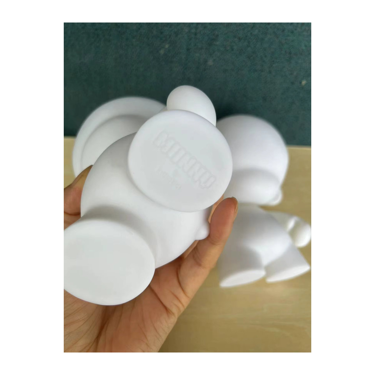 Kidrobot Munny DIY Kunstfigur Weiß – Do It Yourself Vinyl Spielzeug für Kunststudenten und Kinder - Bild 5