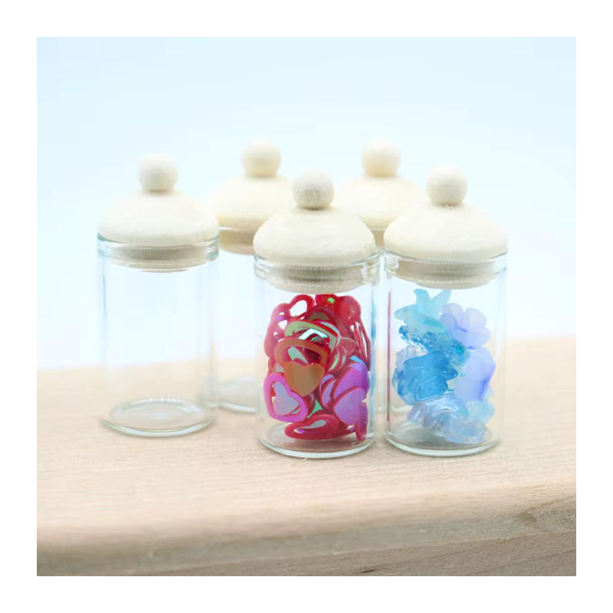KittenBaby 4er-Set Miniatur-Glasflaschen für Puppenhaus-Küchenzubehör, transparent und rund - Bild 3