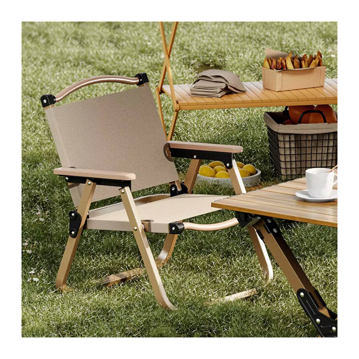 Klappbares Campingstuhl-Set für den Außenbereich in Beige mit Holzmaserung und Stoffbezug - Bild 5