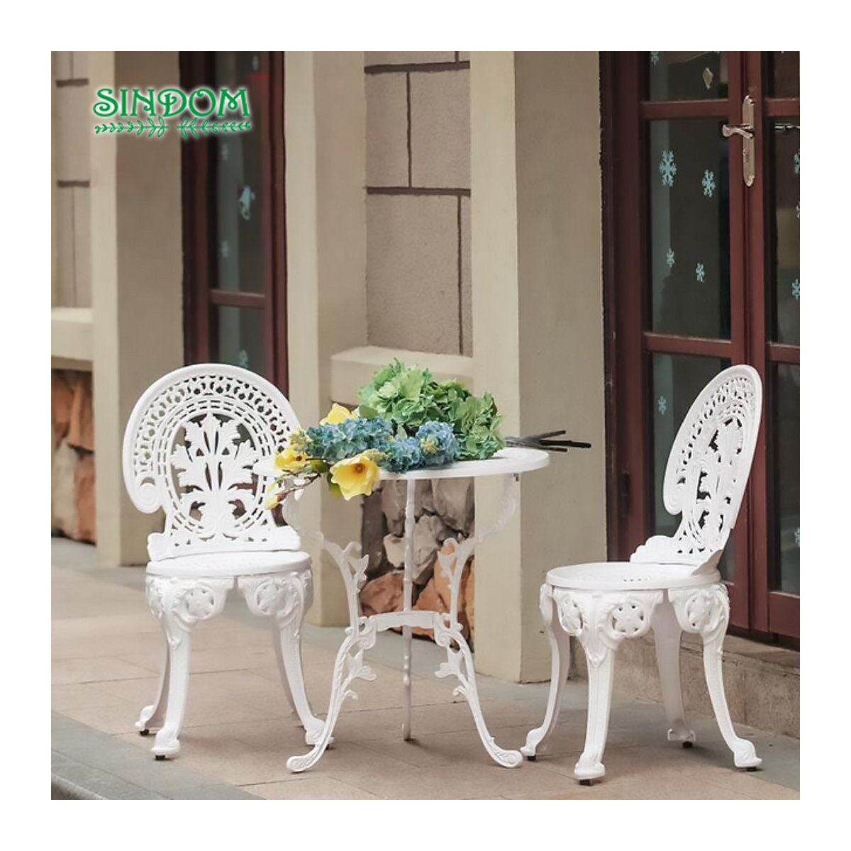 Klassisches Gartenmöbel-Set aus antikem Aluminium in Weiß - Bild 1