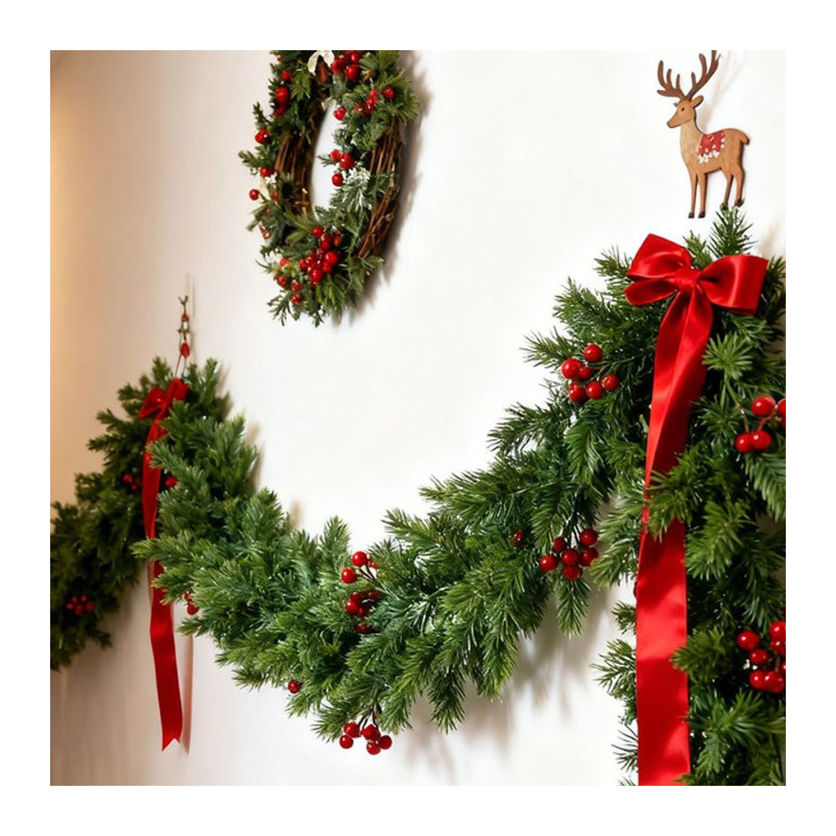 Kmitang Weihnachtsgirlande als Wandbehang mit roten Früchten und Tannennadeln, Grün/Rot, Länge: 175 cm - Bild 1
