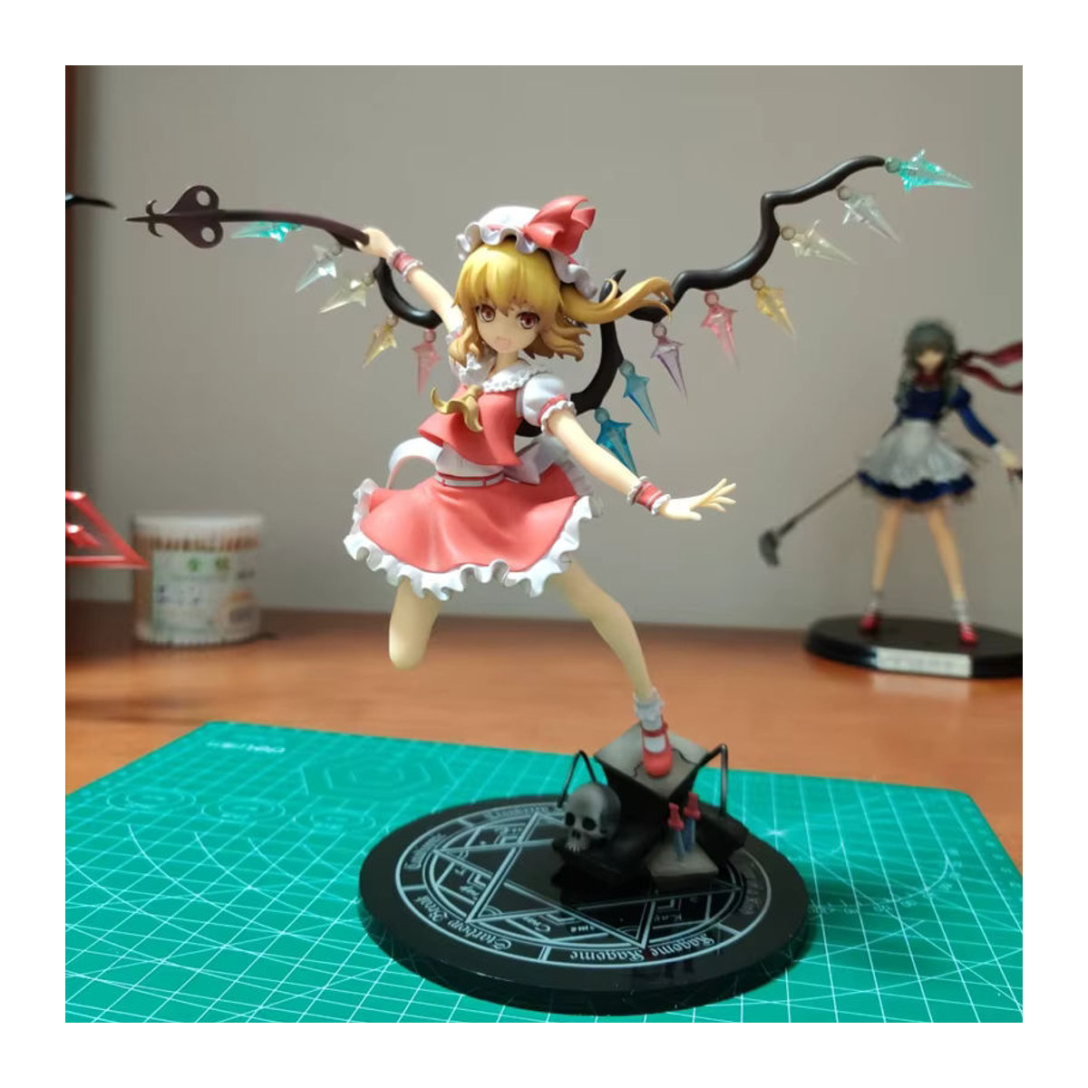 KONBORE Touhou Projekt Flandre Scarlet Anime Figur, mehrfarbig, Höhe: 27 cm - Bild 2