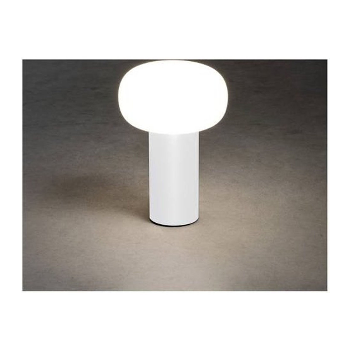 Konstsmide Antibes LED-Akku-Tischlampe aus Aluminium in Weiß mit minimalistischem Design - Bild 1