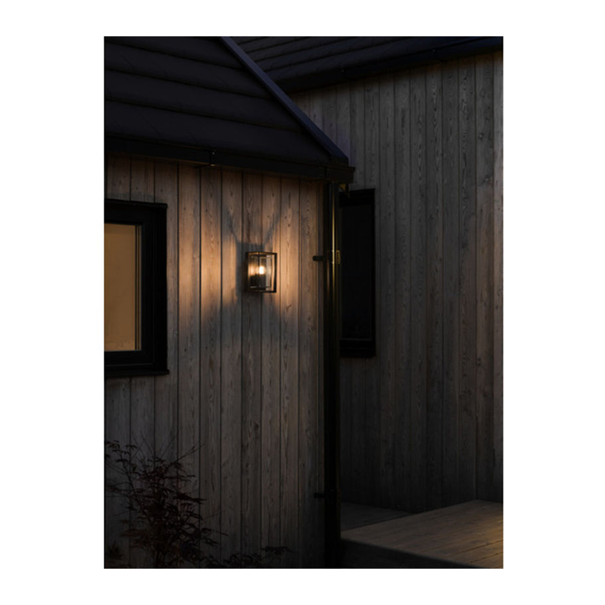 Konstsmide Brindisi Außenwandleuchte aus Aluminium und Glas, Schwarz, E27, B/H: 20 x 13 cm, IP54 - Bild 3