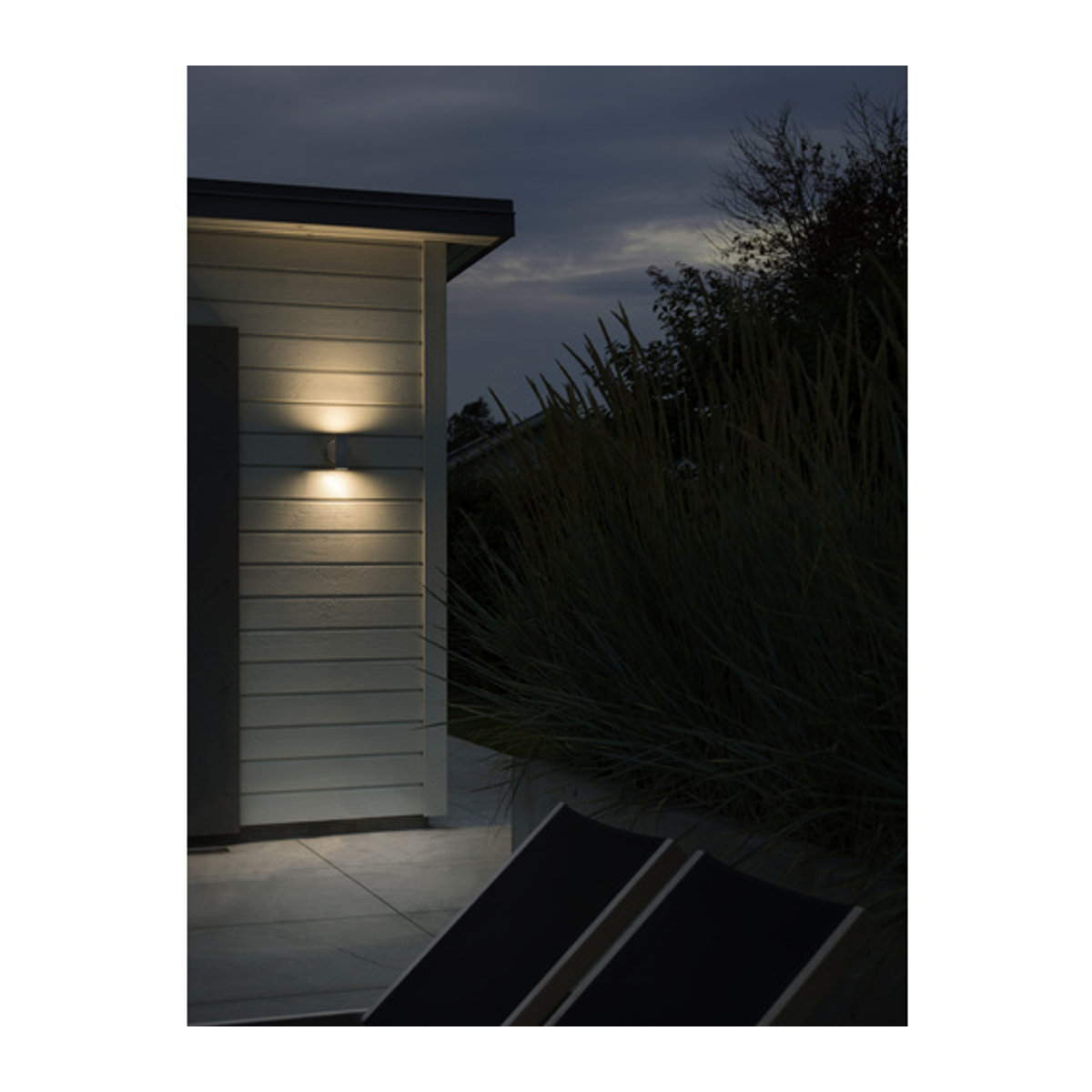 Konstsmide Modena LED-Außenwandleuchte aus Aluminium in Weiß, B/H: 17 x 11 cm - Bild 2