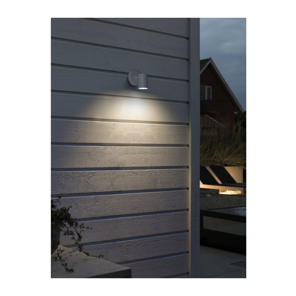 Konstsmide Modena LED-Außenwandleuchte aus Aluminium in Weiß, BxH: 9,5 x 11 cm - Bild 2