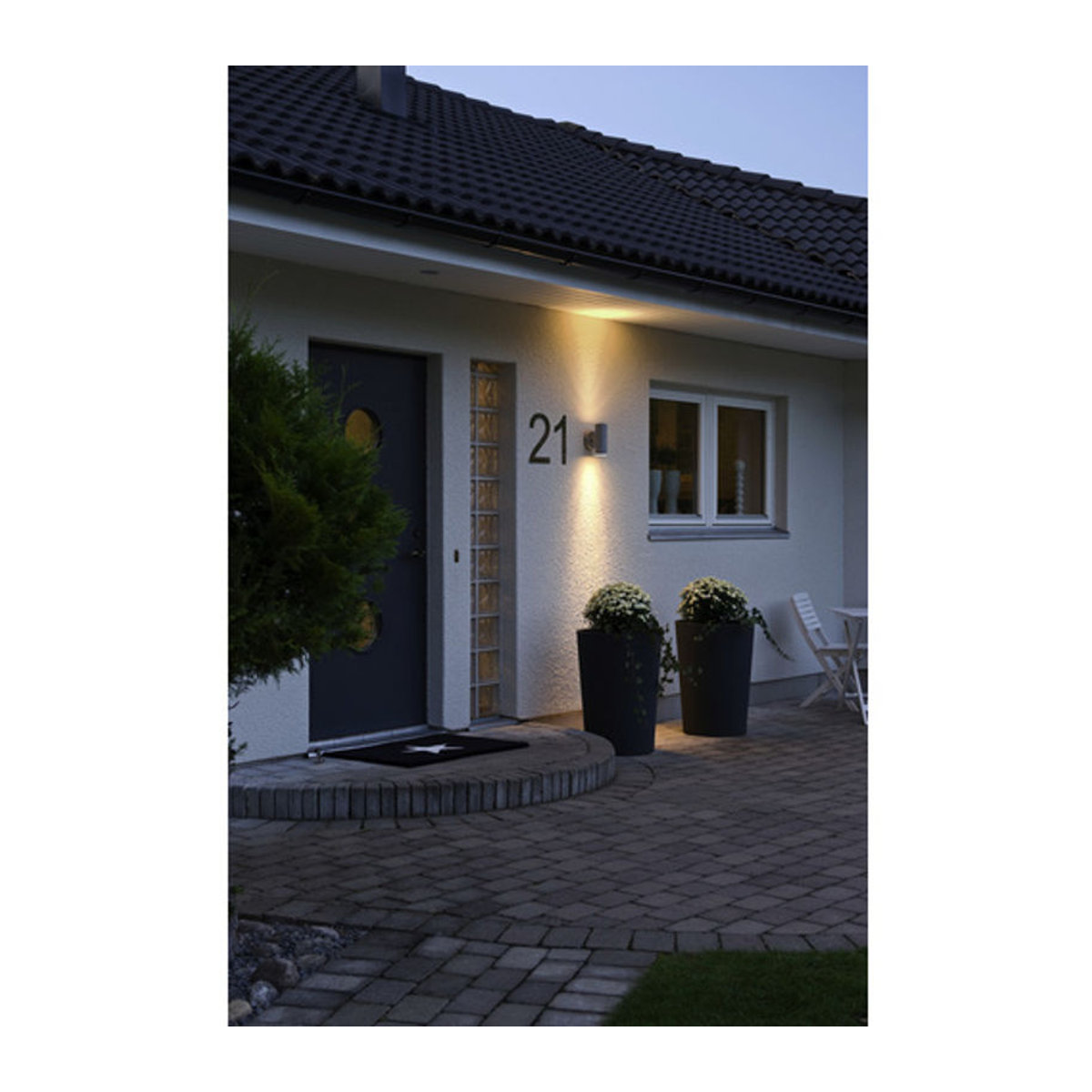 Konstsmide Modena Moderne Up-Down Außenwandleuchte aus Aluminium und Glas in Grau, B/H/T: 7,5 x 19,5 x 13 cm, GU10, IP44 - Bild 4