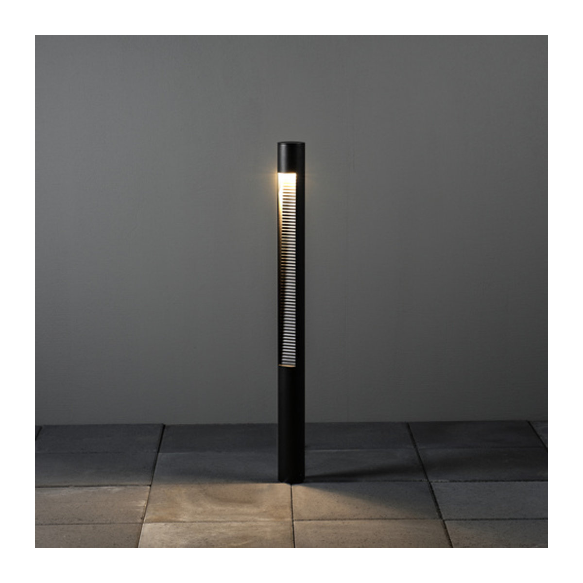 Konstsmide Udine Wegeleuchte aus Aluminium in Schwarz mit LED 12W Warmweiß B/L: 97 x 7,5 cm - Bild 3