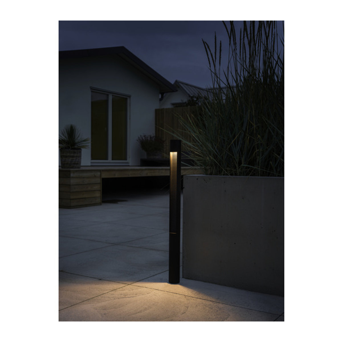 Konstsmide Udine Wegeleuchte aus Aluminium in Schwarz mit LED 12W Warmweiß B/L: 97 x 7,5 cm - Bild 5